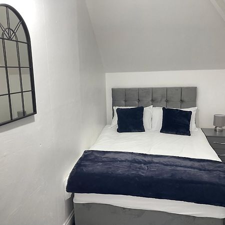Hometel Digs Hidden Gem Large Comfy Home Can Sleep 15 Braunstone Town Экстерьер фото