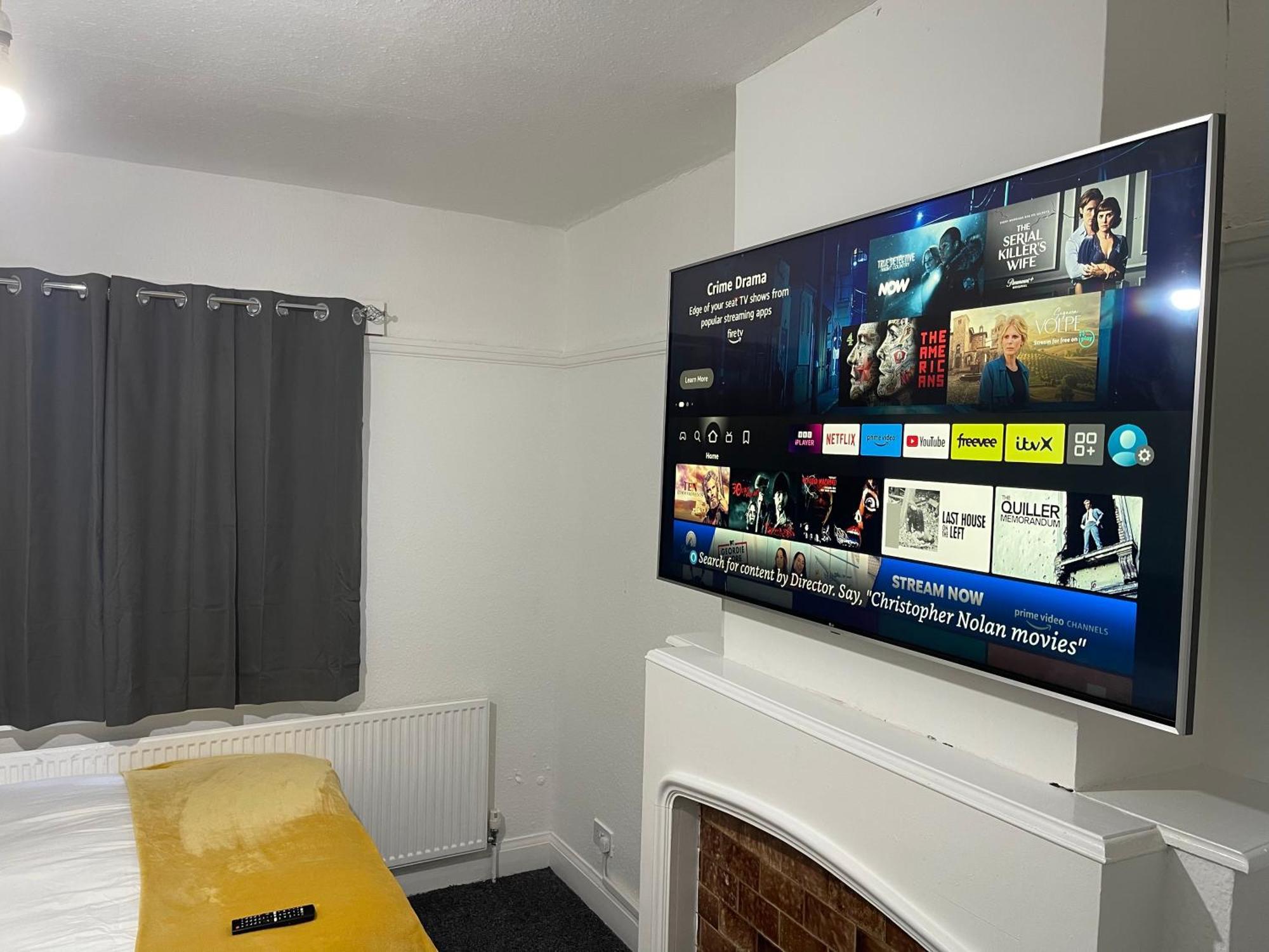 Hometel Digs Hidden Gem Large Comfy Home Can Sleep 15 Braunstone Town Экстерьер фото